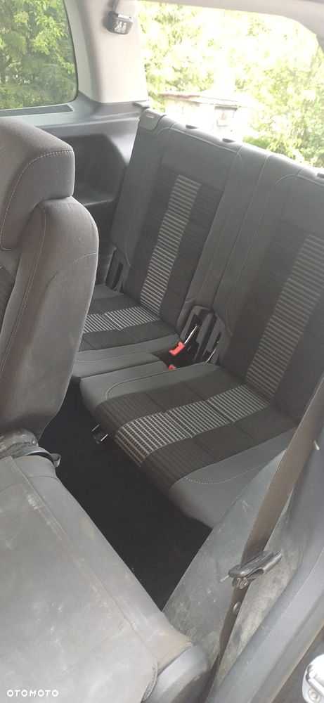 Volkswagen Touran 1.6 United - 11
