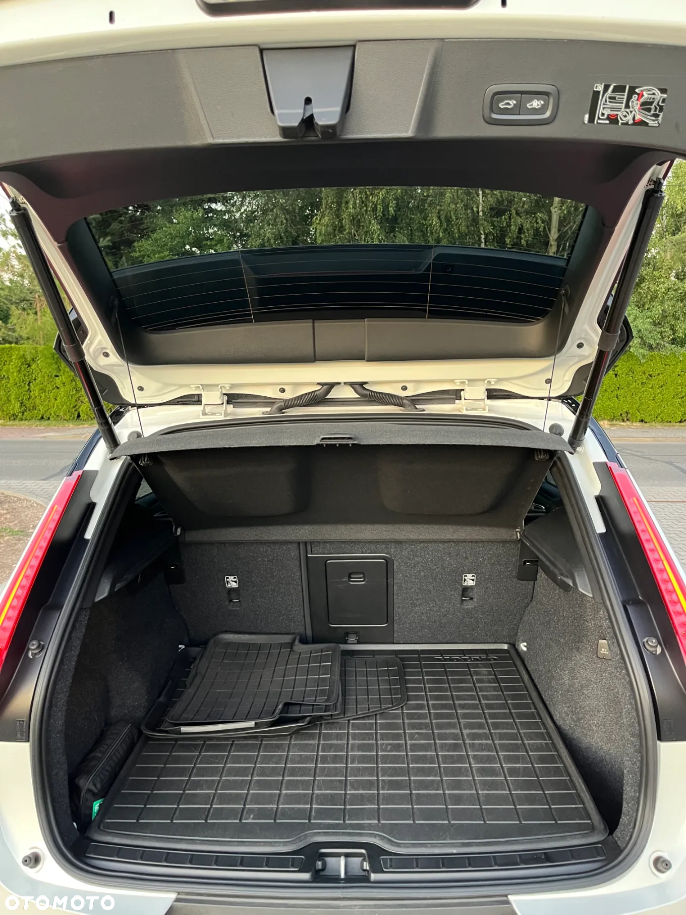 Volvo XC 40 T3 R-Design - 23