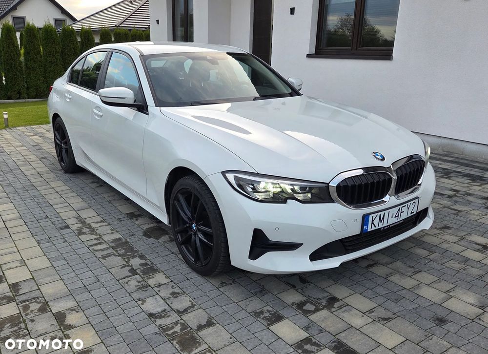 BMW Seria 3 318i Advantage - 32