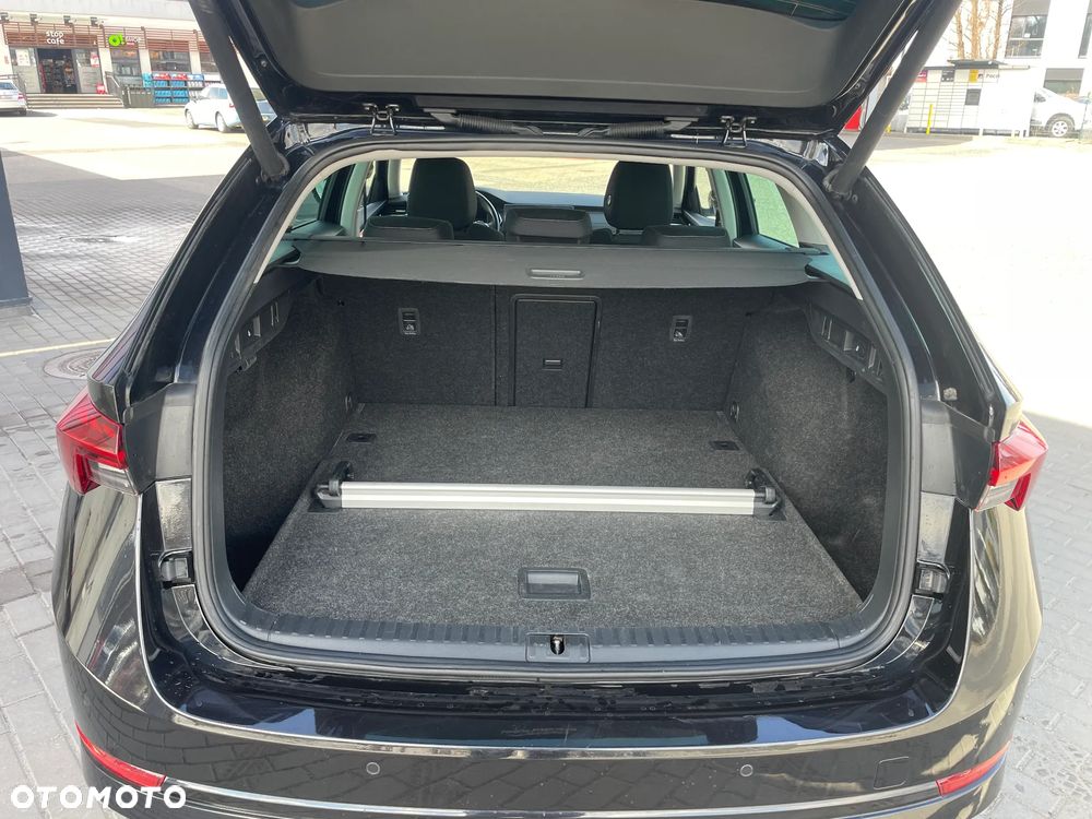 Skoda Octavia 2.0 TDI DSG Style - 11