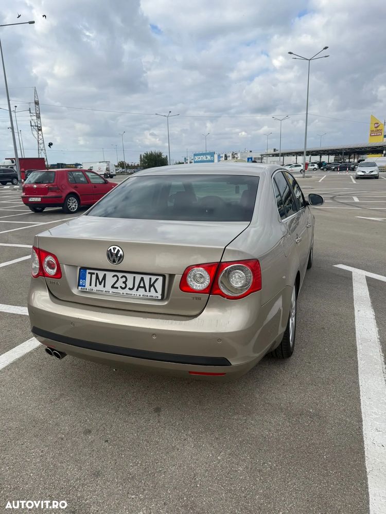 Volkswagen Jetta 1.4 TSI Sportline - 4