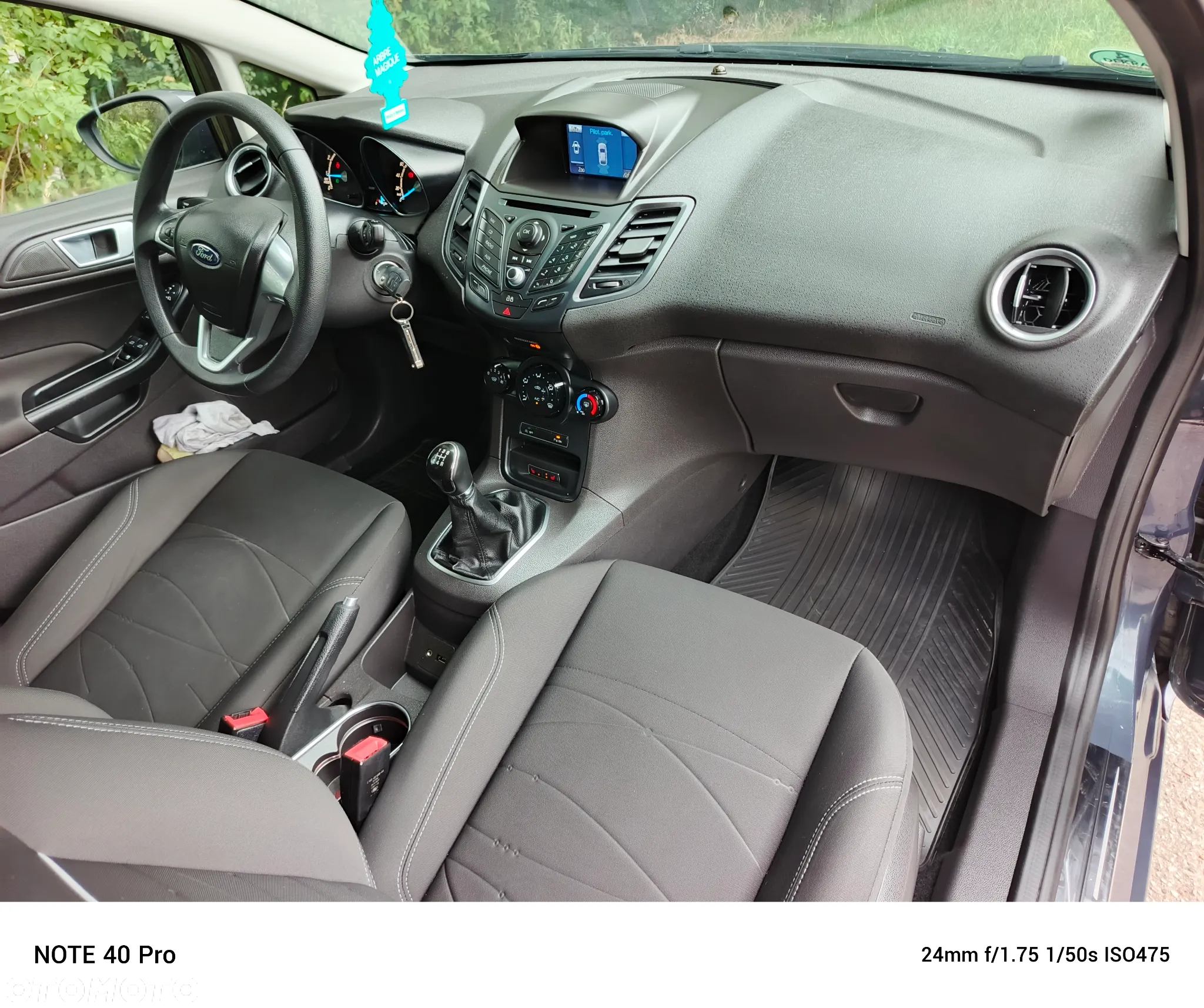 Ford Fiesta 1.0 EcoBoost Platinium X - 29