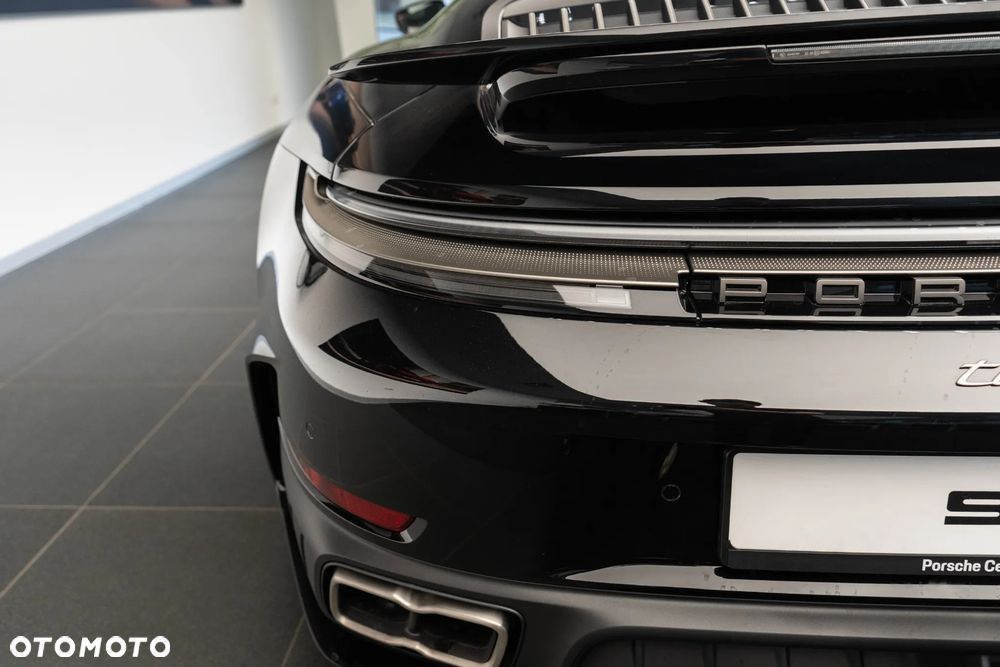 Porsche 911 Turbo S - 28