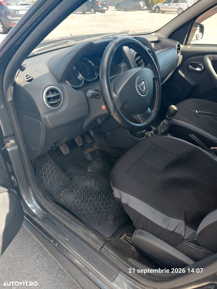 Dacia Duster 1.5 dCi 4x2 Laureate - 8