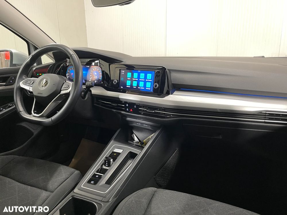Volkswagen Golf 1.0 eTSI DSG MHEV Life - 9