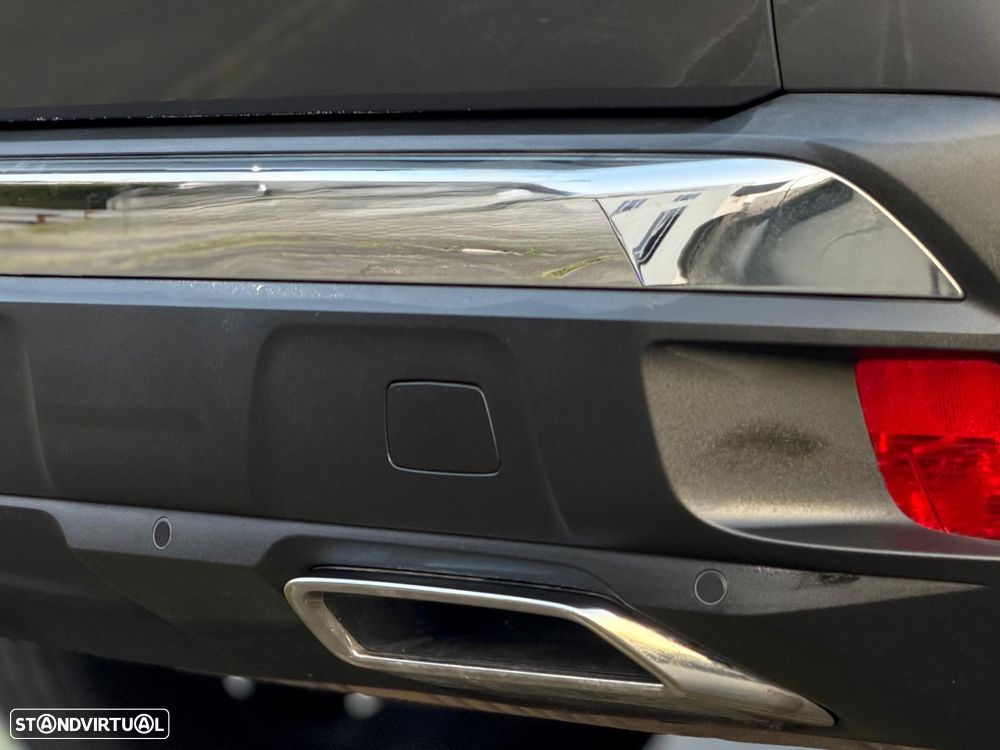 Peugeot 3008 1.6 Hybrid4 GT Pack e-EAT8 - 39