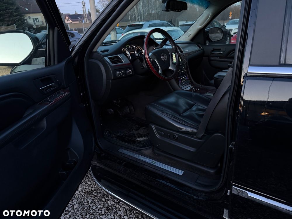 Cadillac Escalade 6.0 V8 Platinum - 31