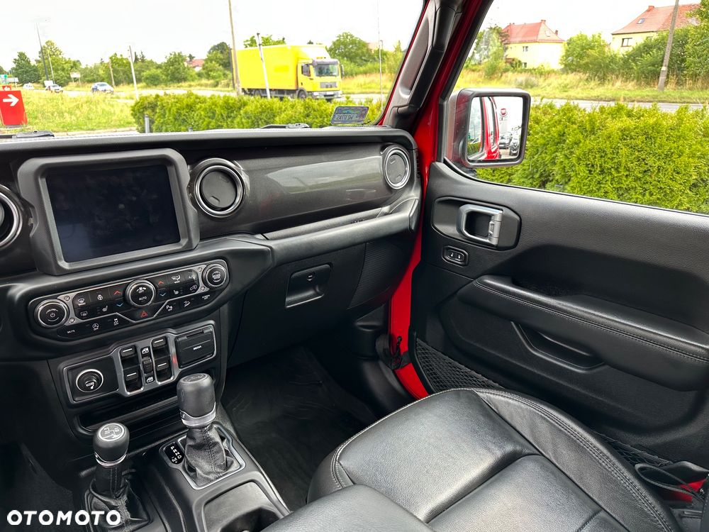 Jeep Wrangler Unlimited GME 2.0 Turbo Sahara - 16
