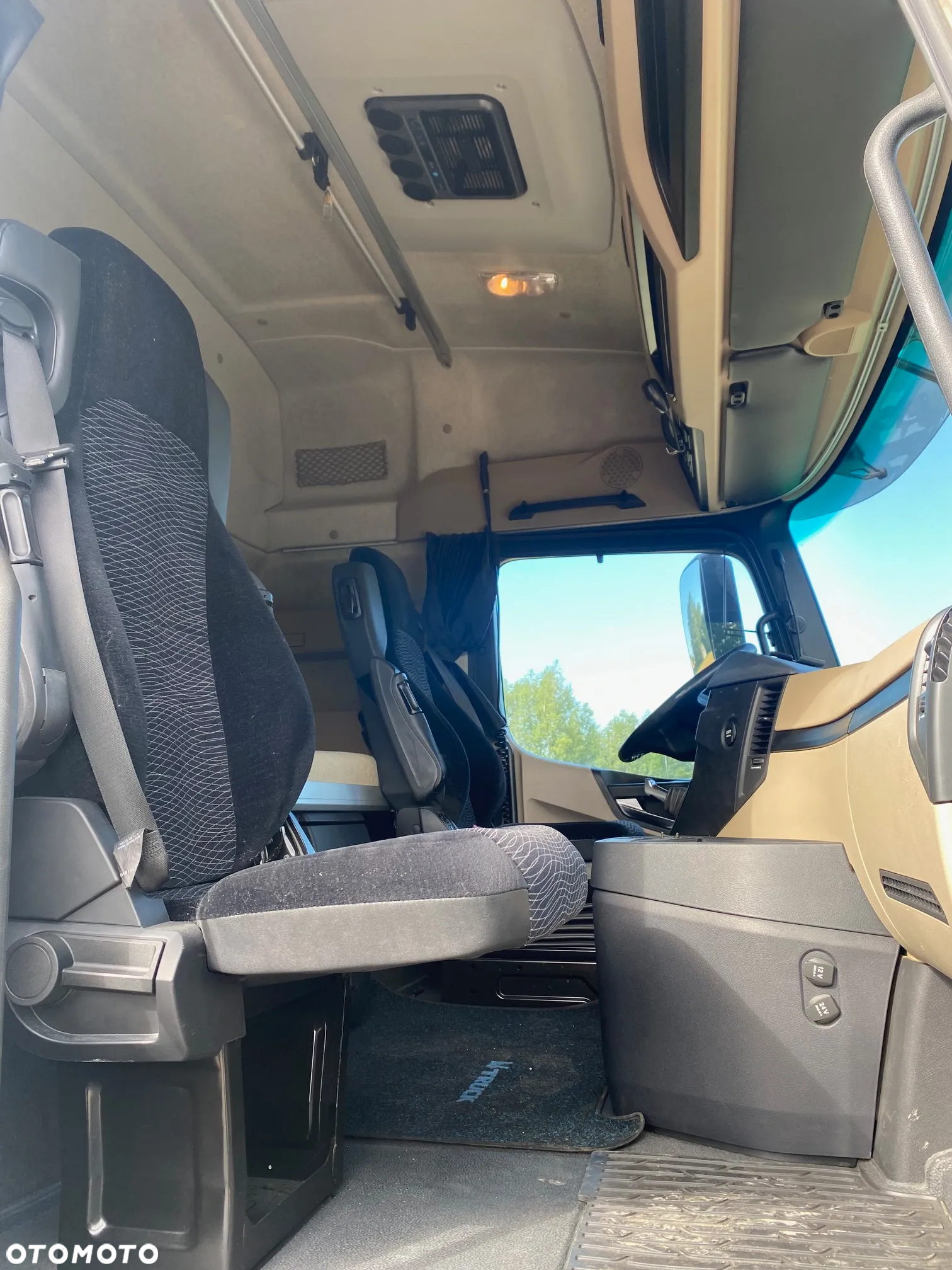 Mercedes-Benz actros - 7