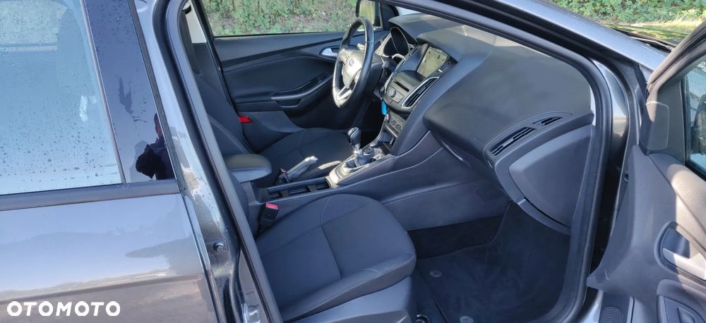 Ford Focus - 10