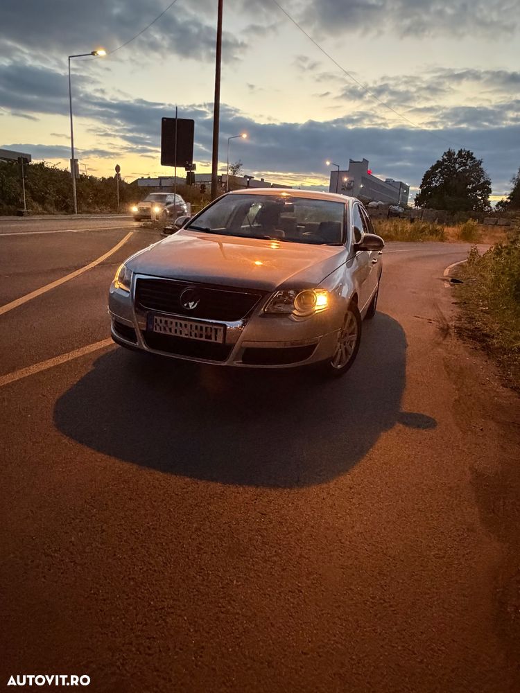 Volkswagen Passat - 1