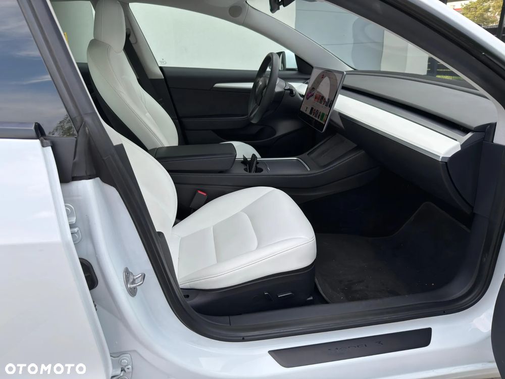 Tesla Model 3 - 19