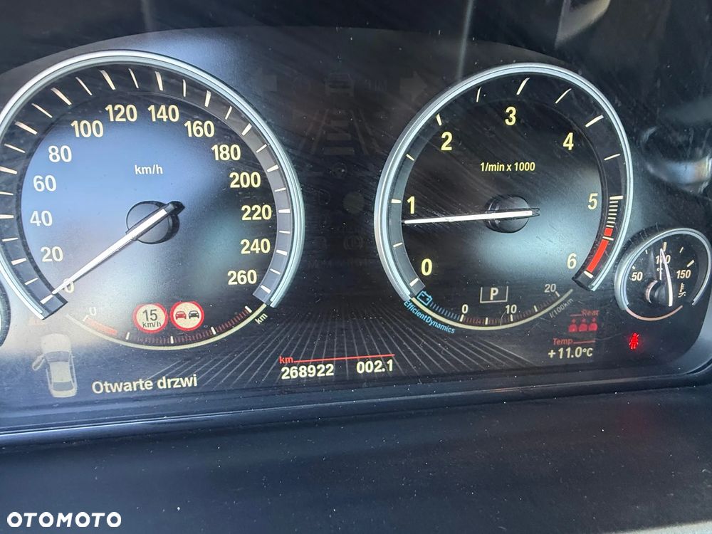 BMW Seria 5 520d Luxury Line - 15