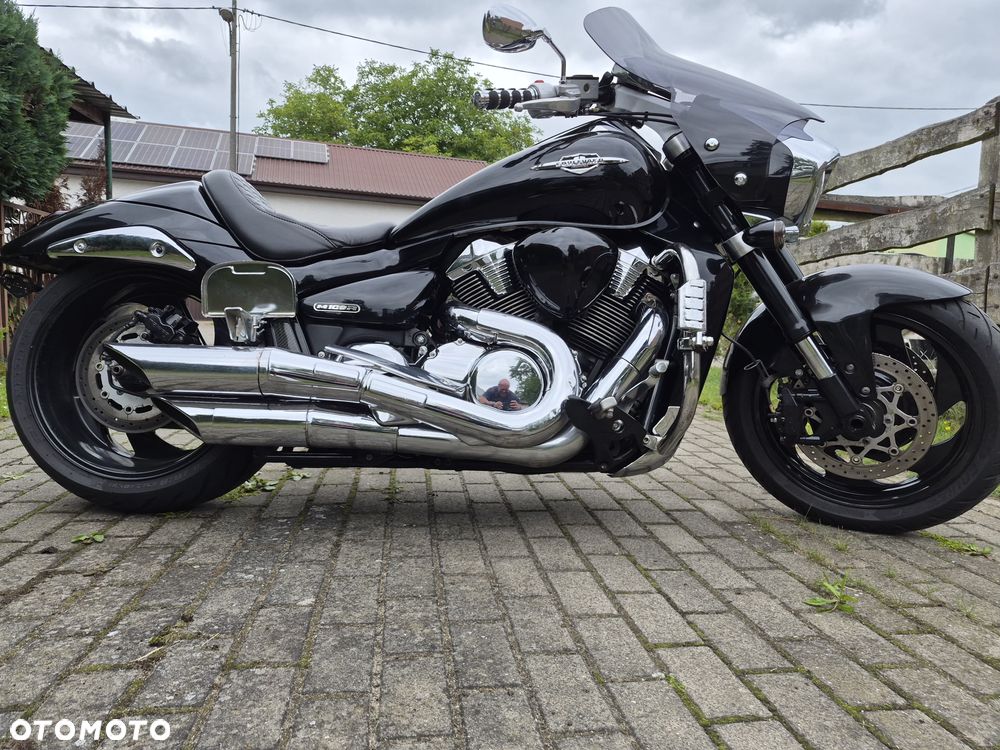 Suzuki Intruder - 1