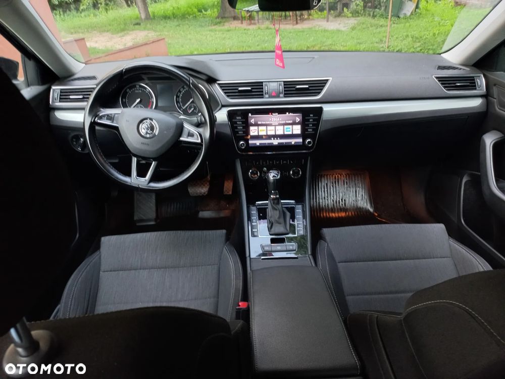 Skoda Superb 2.0 TDI Ambition DSG - 17