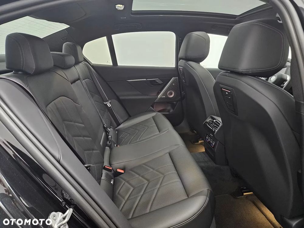 BMW Seria 5 540d xDrive mHEV M Sport - 18