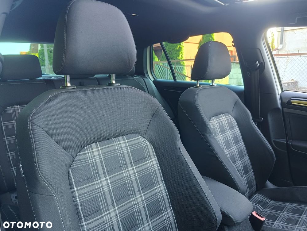 Volkswagen Golf GTD 2.0 TDI SCR DSG - 20