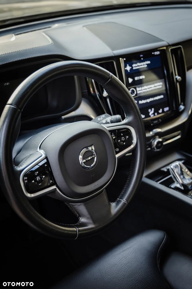 Volvo XC 60 B4 D AWD Inscription - 17