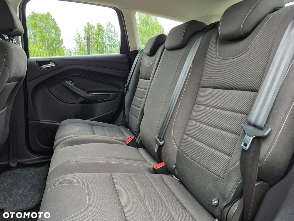 Ford Kuga 1.6 EcoBoost 2x4 Titanium - 9
