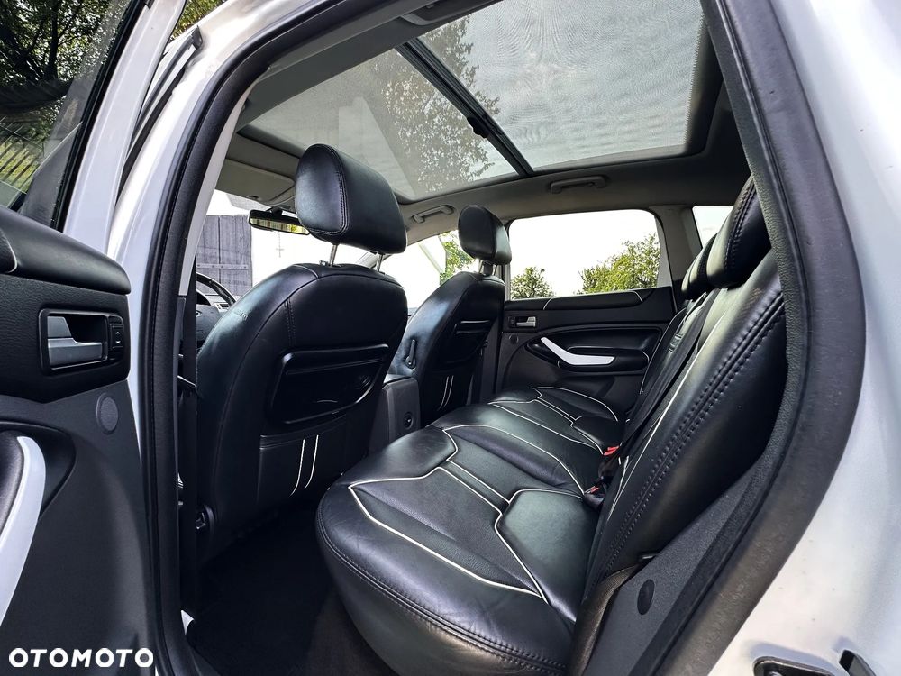 Ford Kuga 2.0 TDCi Titanium - 9