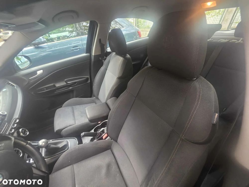 Alfa Romeo Giulietta 1.6 JTDM Distinctive - 11