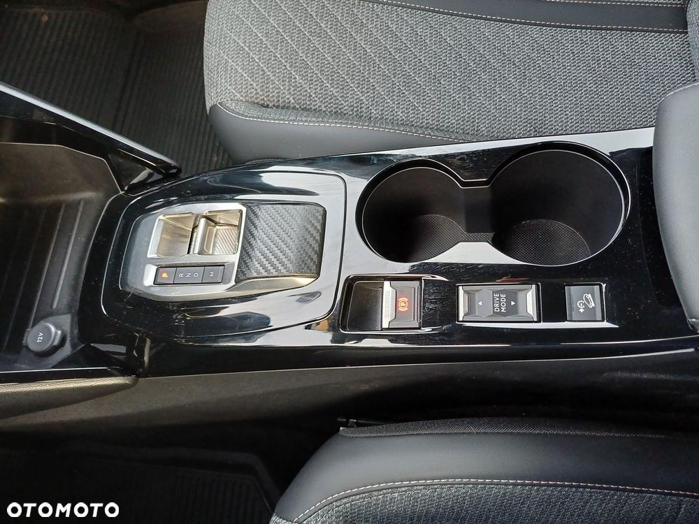 Peugeot 2008 PureTech 130 Allure S&S EAT8 - 13