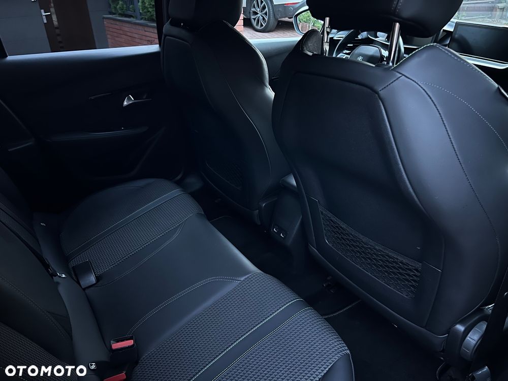 Peugeot 208 PureTech 100 GT Pack - 14