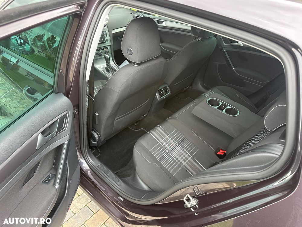 Volkswagen Golf 1.6 TDI BlueMotion Technology DSG Lounge - 11