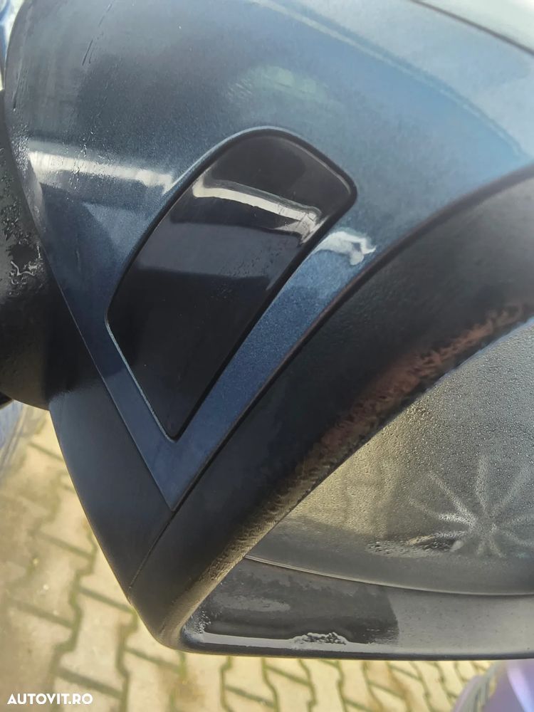 Volkswagen Passat Variant 1.6 TDI (BlueMotion Technology) DSG Comfortline - 12