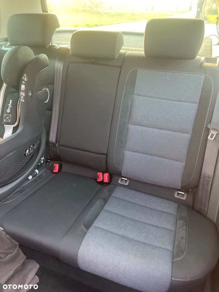 Volkswagen Golf 2.0 TDI Highline - 11