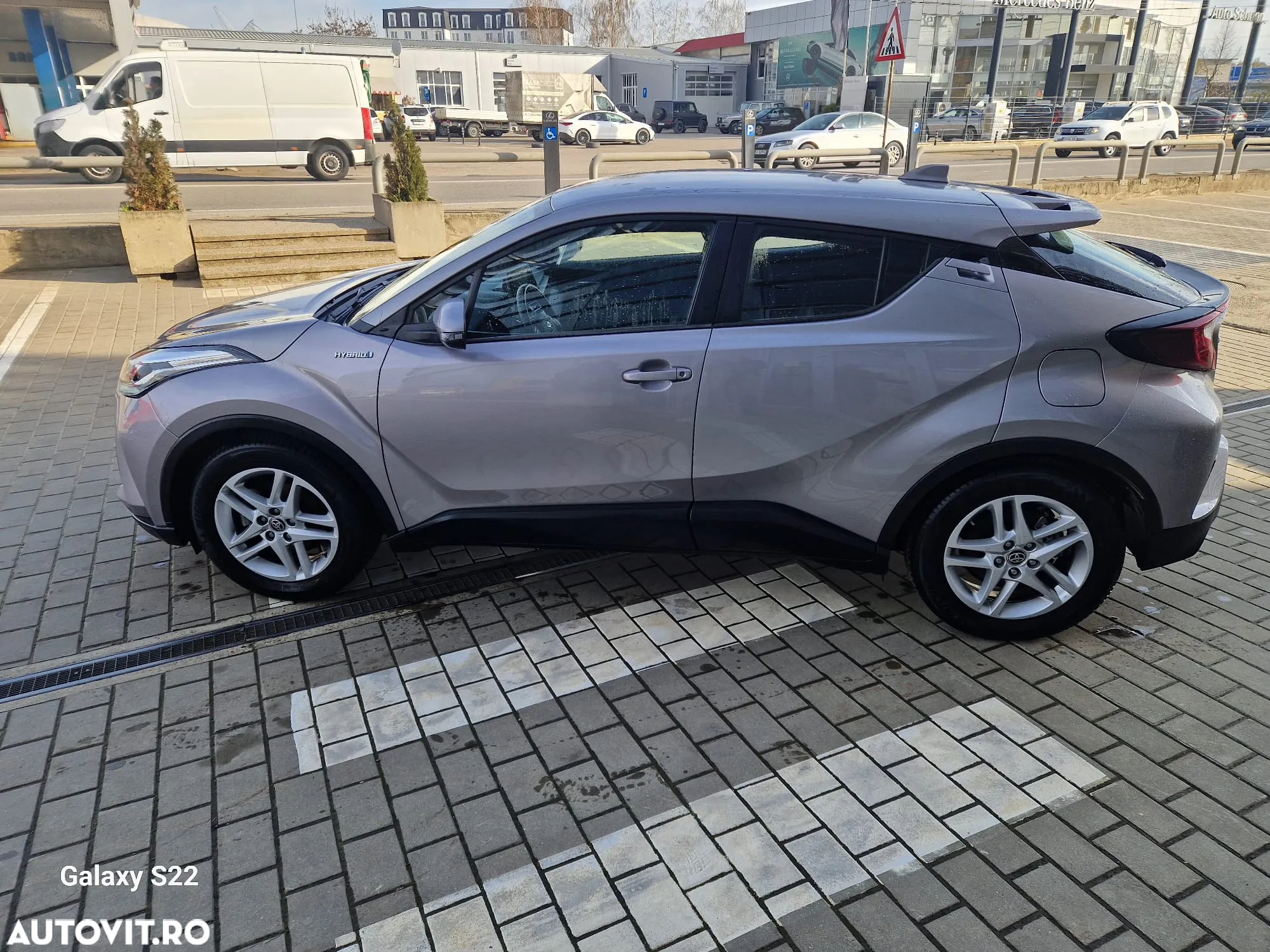 Toyota C-HR 1.8 HSD 4x2 CVT C-enter - 8