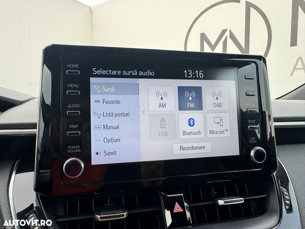 Toyota Corolla 2.0 Hybrid Touring Sports Comfort - 28