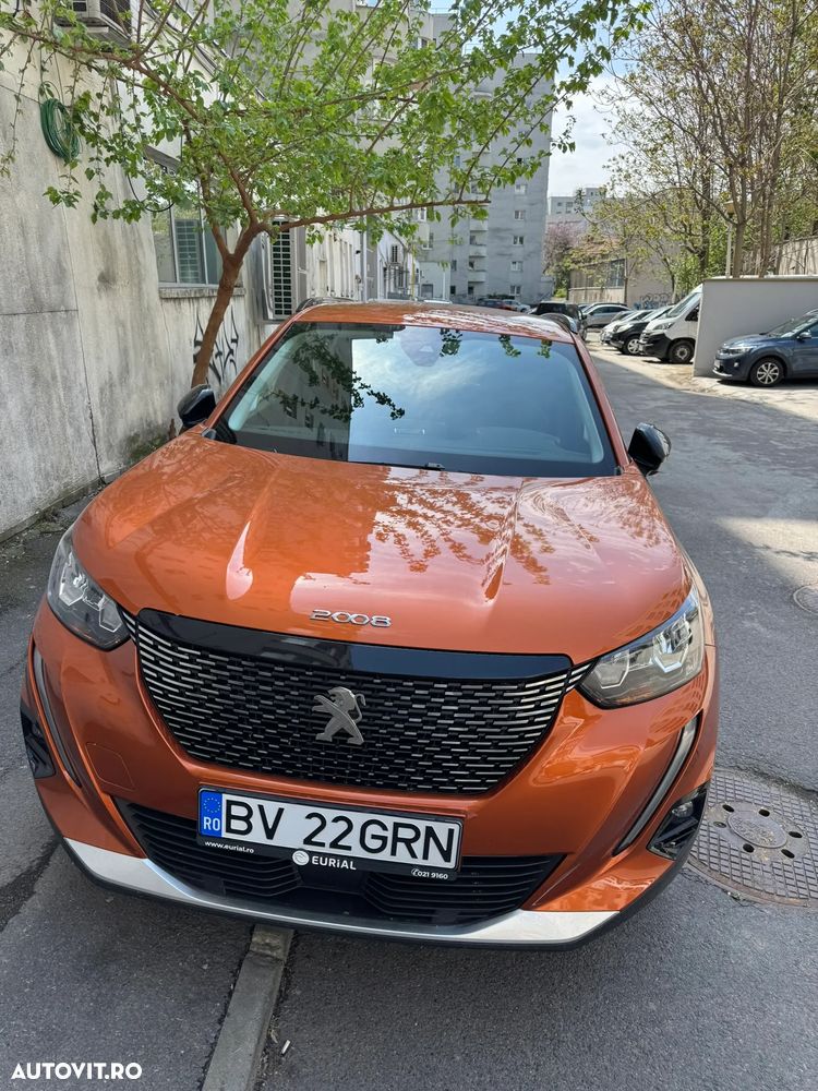 Peugeot 2008 1.2 L PureTech STT EAT8 Allure - 4