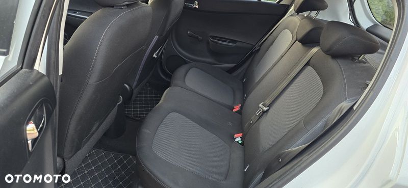Hyundai i20 1.25 Comfort - 10