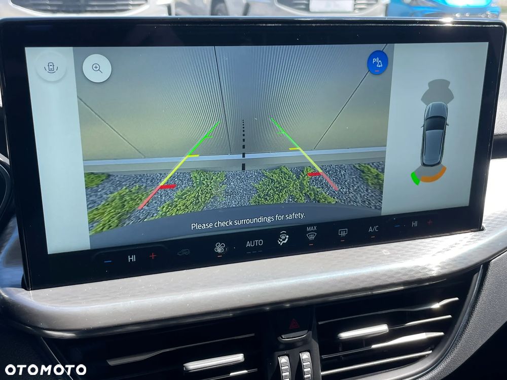 Ford Kuga 2.5 FHEV FWD Titanium eCVT - 24