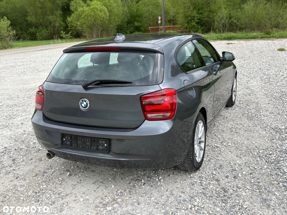 BMW Seria 1 116d DPF - 6