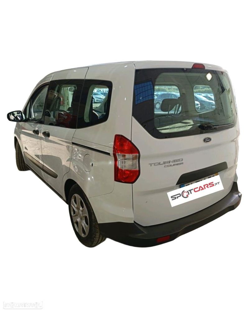 Ford Tourneo Courier 1.5 TDCi Ambiente - 2
