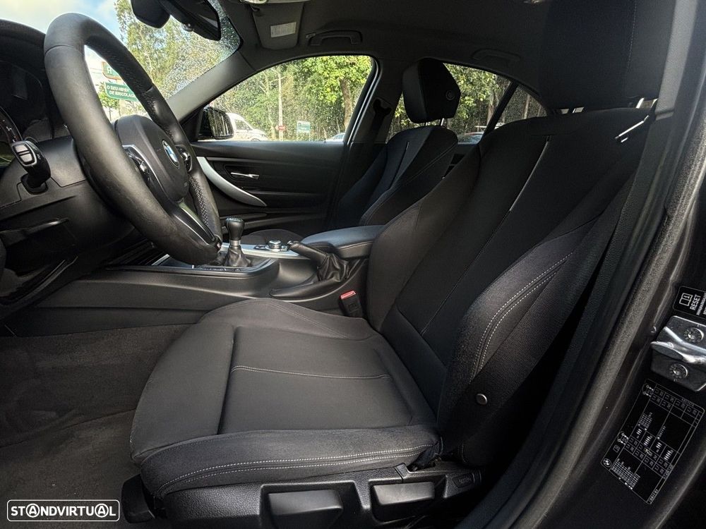 BMW 318 d Pack M - 8