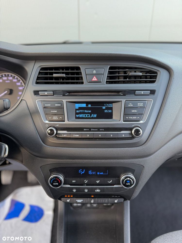 Hyundai i20 blue 1.2 YES!+ - 37