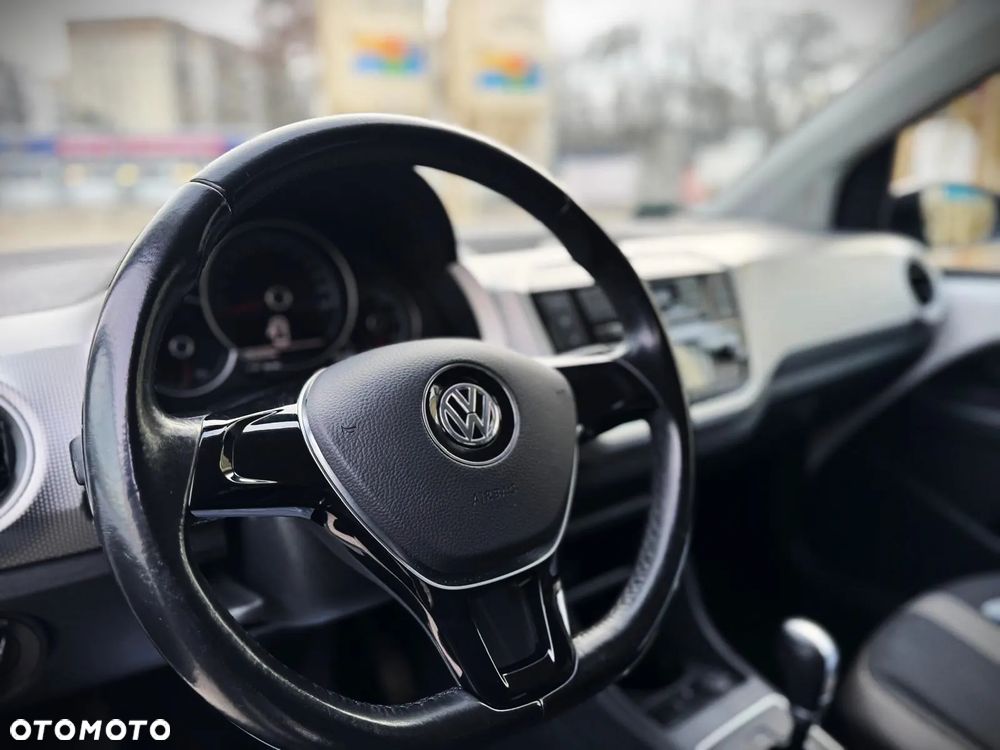 Volkswagen up! - 12