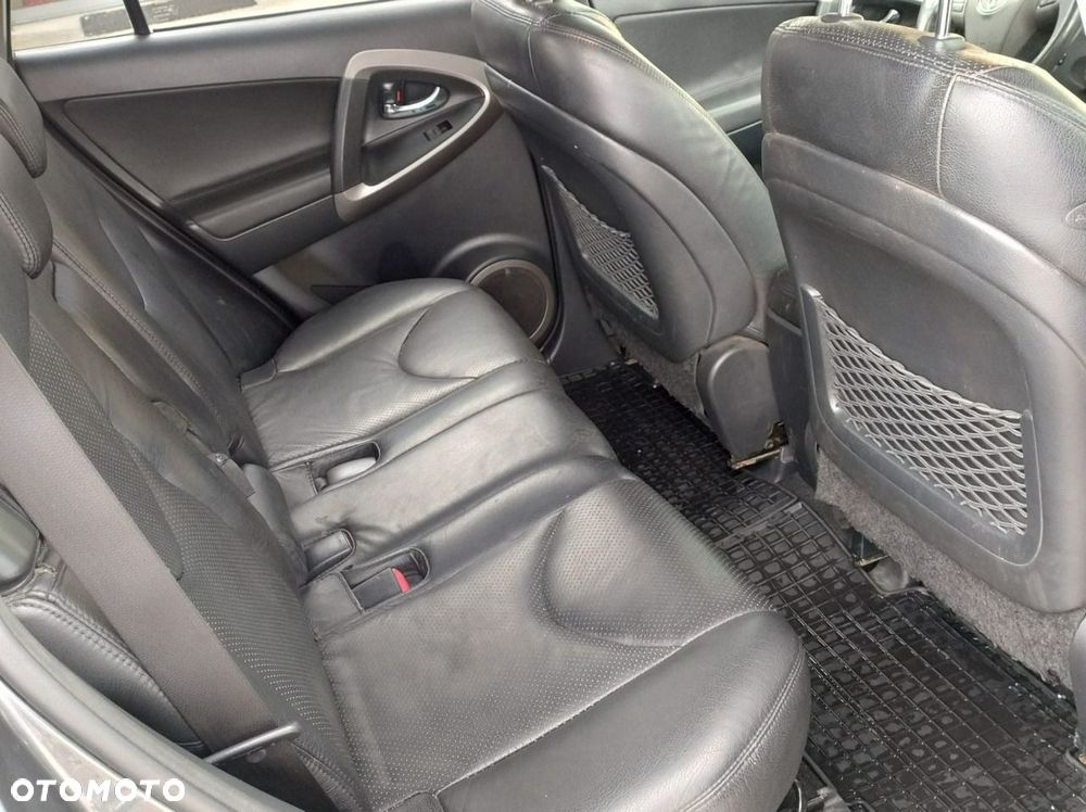 Toyota RAV4 - 13