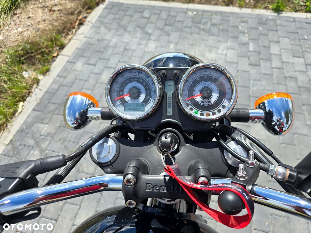 Benelli IMPERIALE 400 - 13