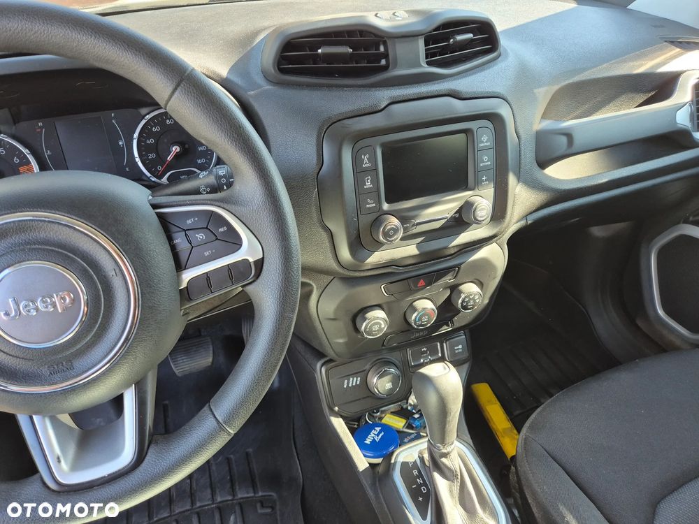 Jeep Renegade - 12