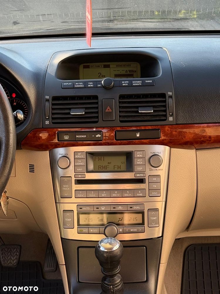 Toyota Avensis 2.2 D-4D Prestige - 19