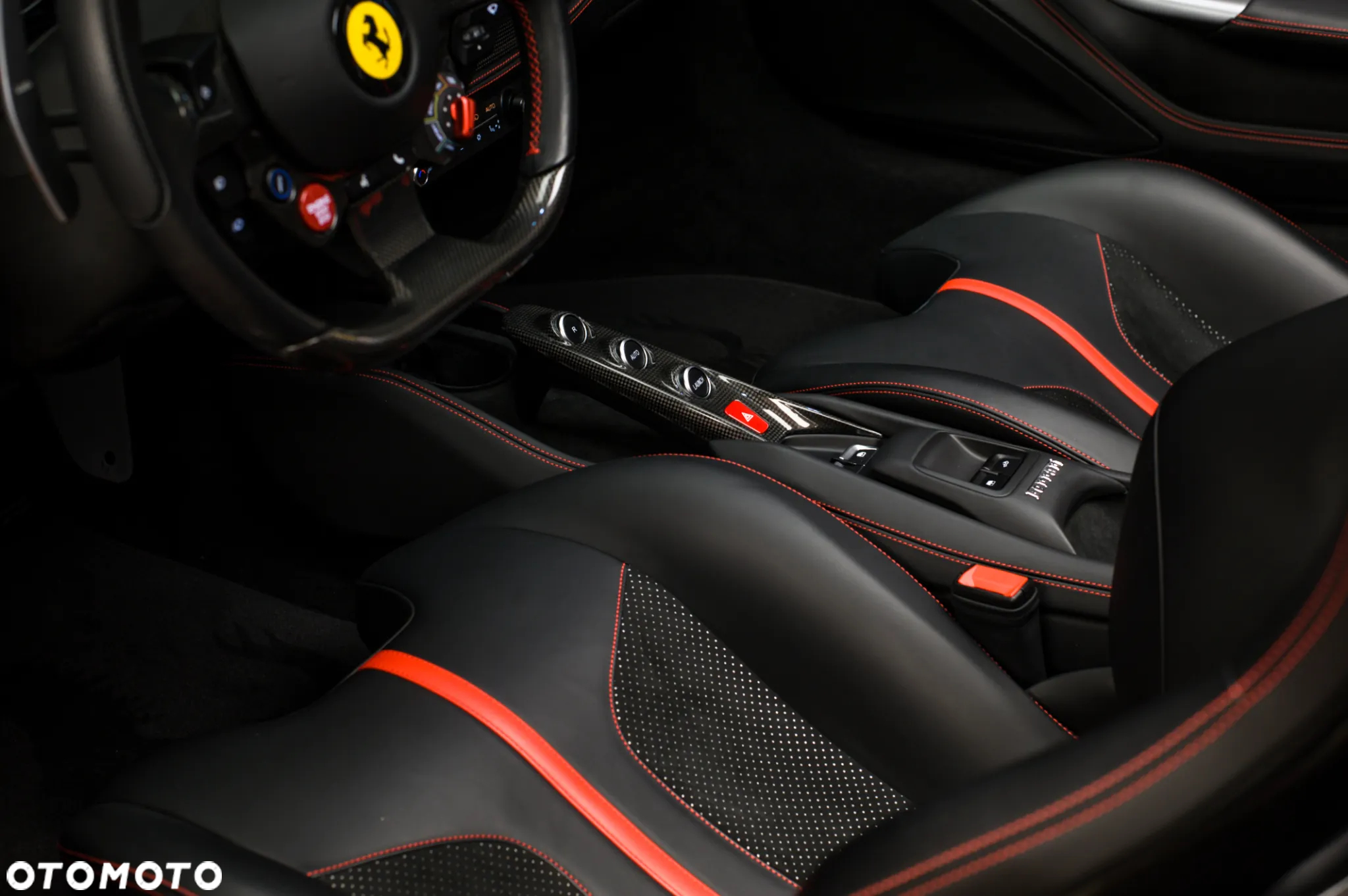 Ferrari F8 Spider - 17
