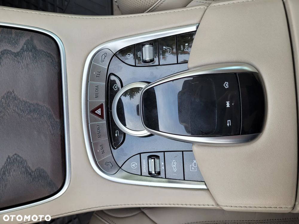 Mercedes-Benz Klasa S 400 d 4-Matic L 9G-TRONIC - 35