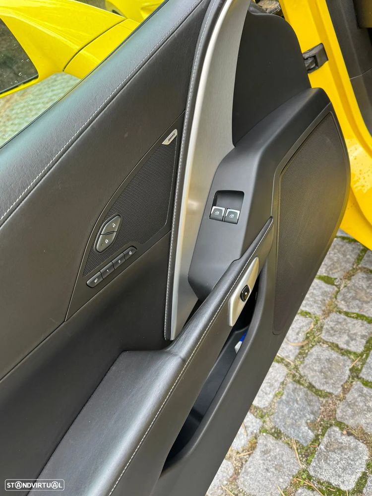 Chevrolet Corvette - 12