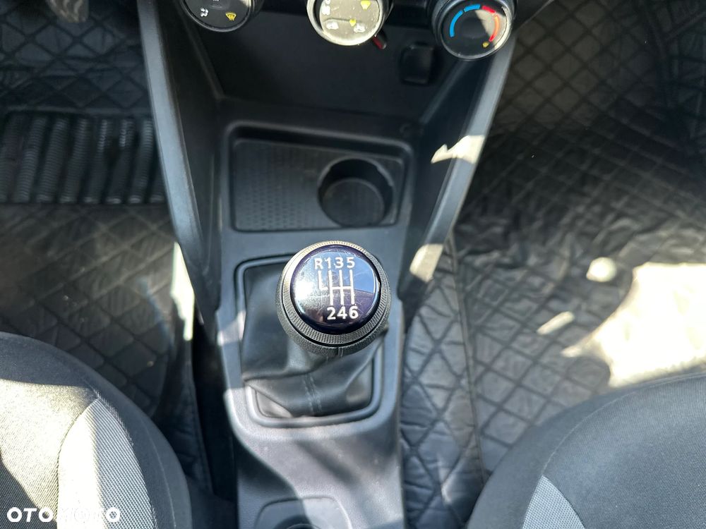 Dacia Duster 1.5 dCi Essential - 16