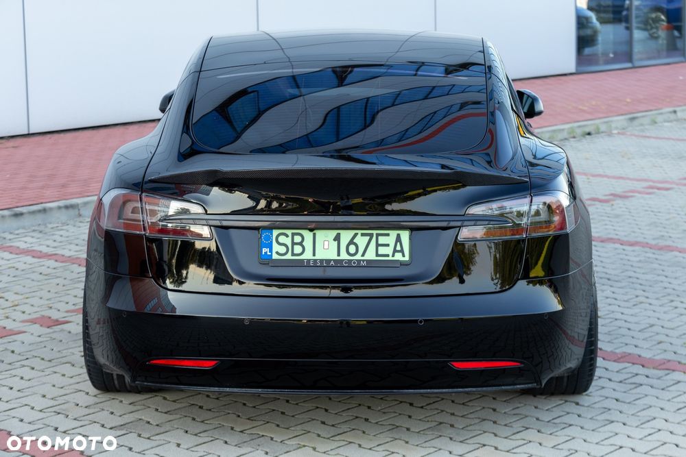 Tesla Model S - 13