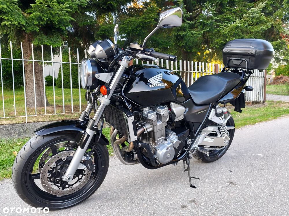 Honda CB - 1